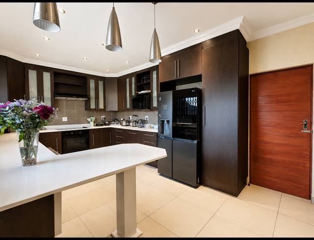 3 BEDROOM TOWNHOUSE FOR SALE IN THREE RIVERS